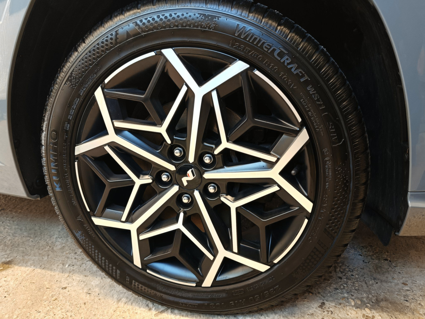 Detajl očiščenega platišča